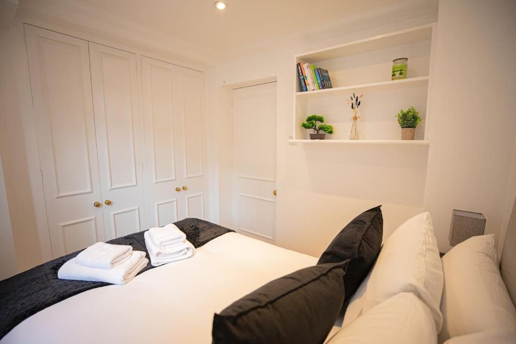 Perfect Location 4bed 2 Bath Spacious Appartement Londen